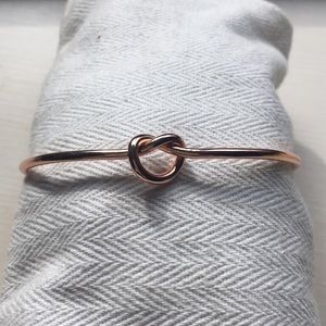 Rose gold knot bracelet